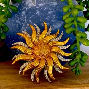 Vintage starburst brooch